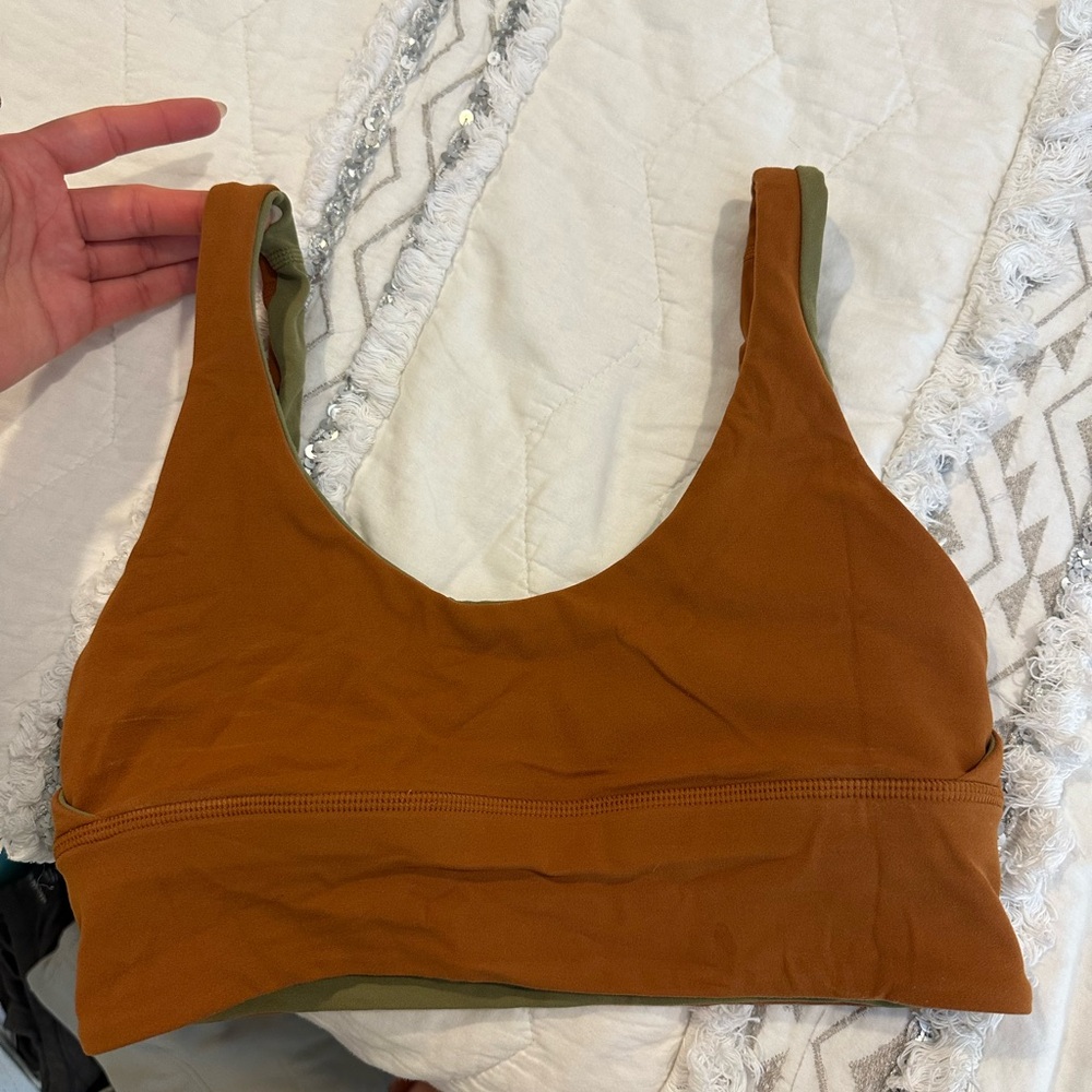 Lululemon bra
Interchangeable - Picture 3 of 4